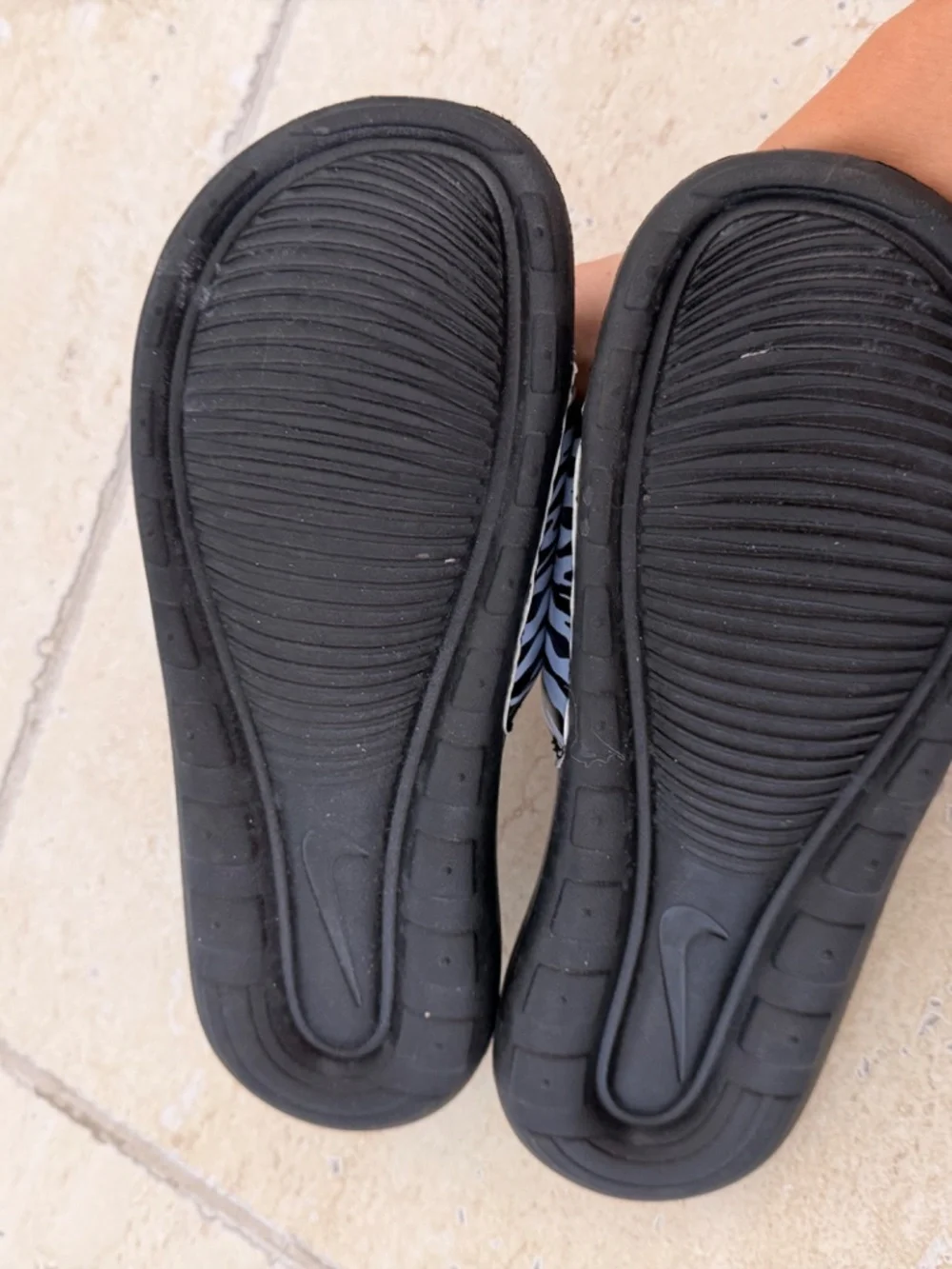 Nike Pool Slides Size 7 Zebra